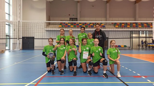 Mamy to - Nasze Dziewczęta Mistrzyniami powiatu w siatkówce 4x4 - Igrzyska Dzieci