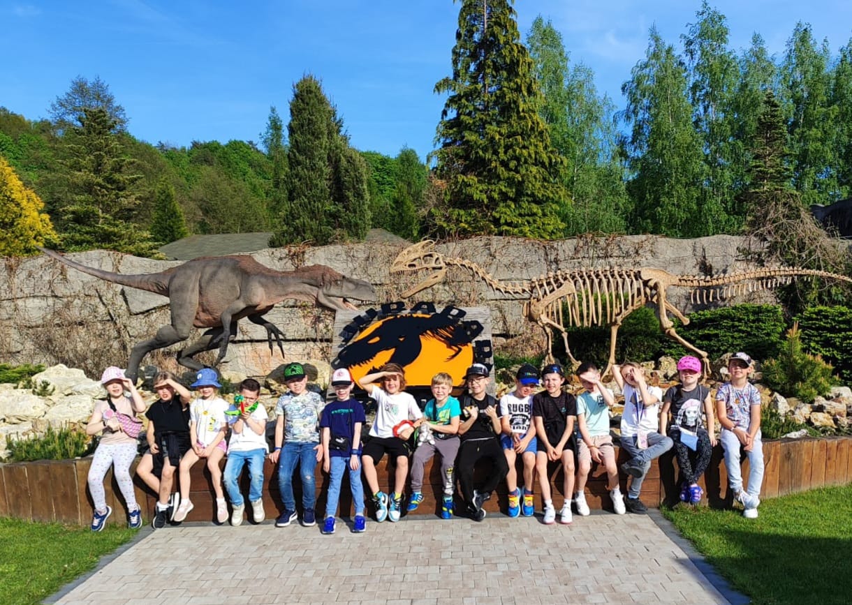Uczniowie klas 2a, 1a, 1b i 1c odwiedzili JuraParkBałtów