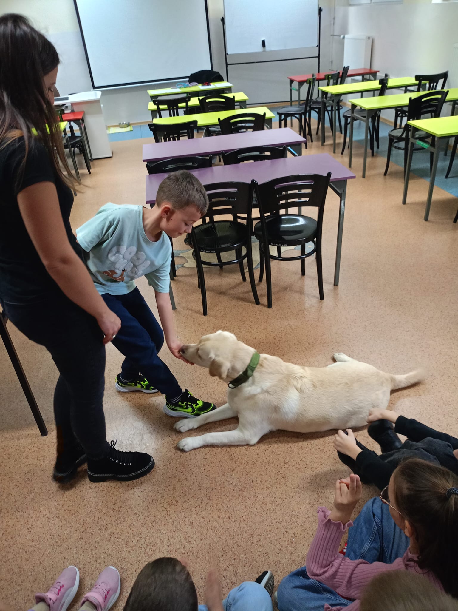 Behawiorysta i Mia w klasie 3b