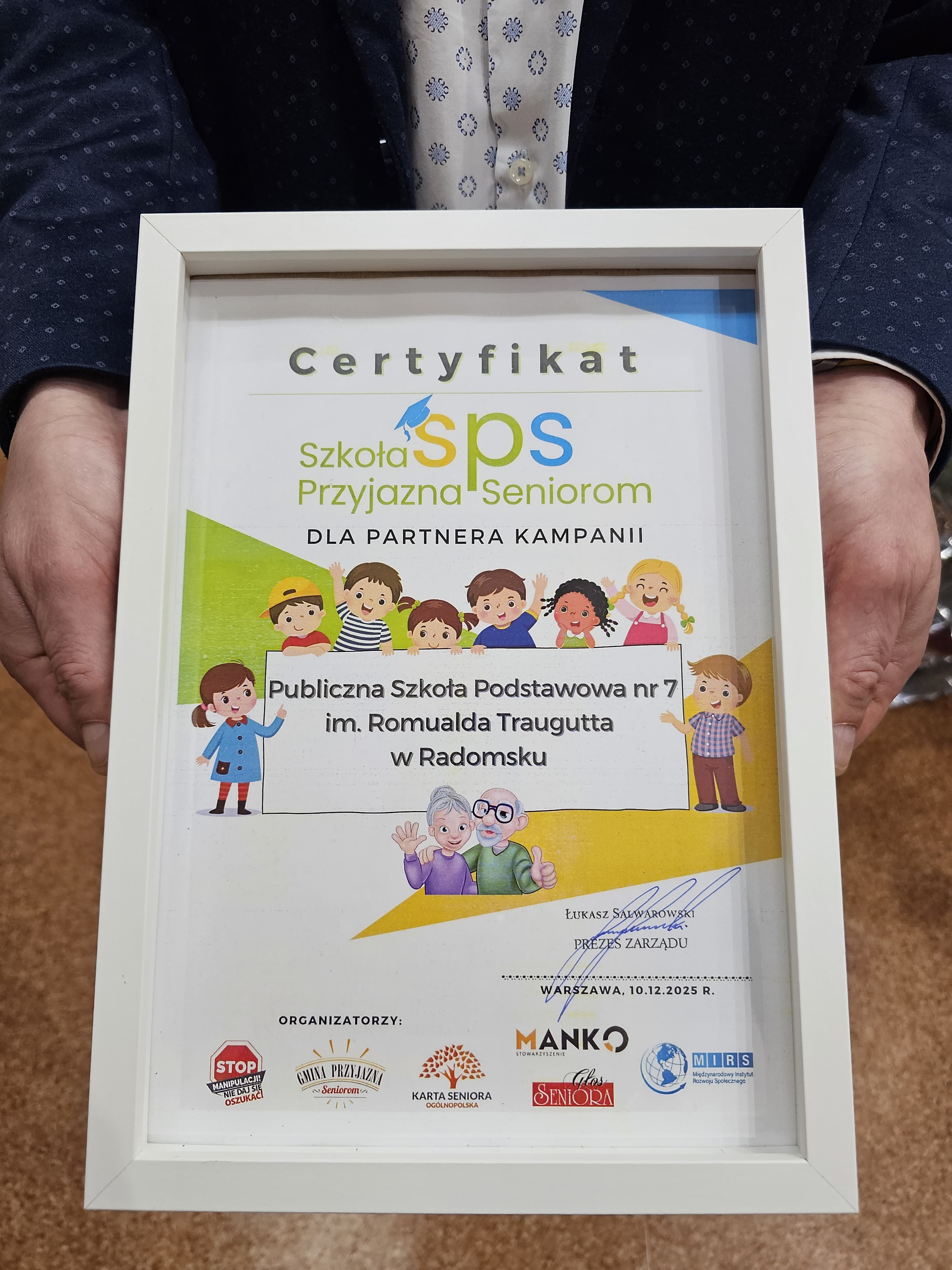 Publiczna Szkoła Podstawowa nr 7 otrzymała Certyfikat Szkoły Przyjaznej Seniorom