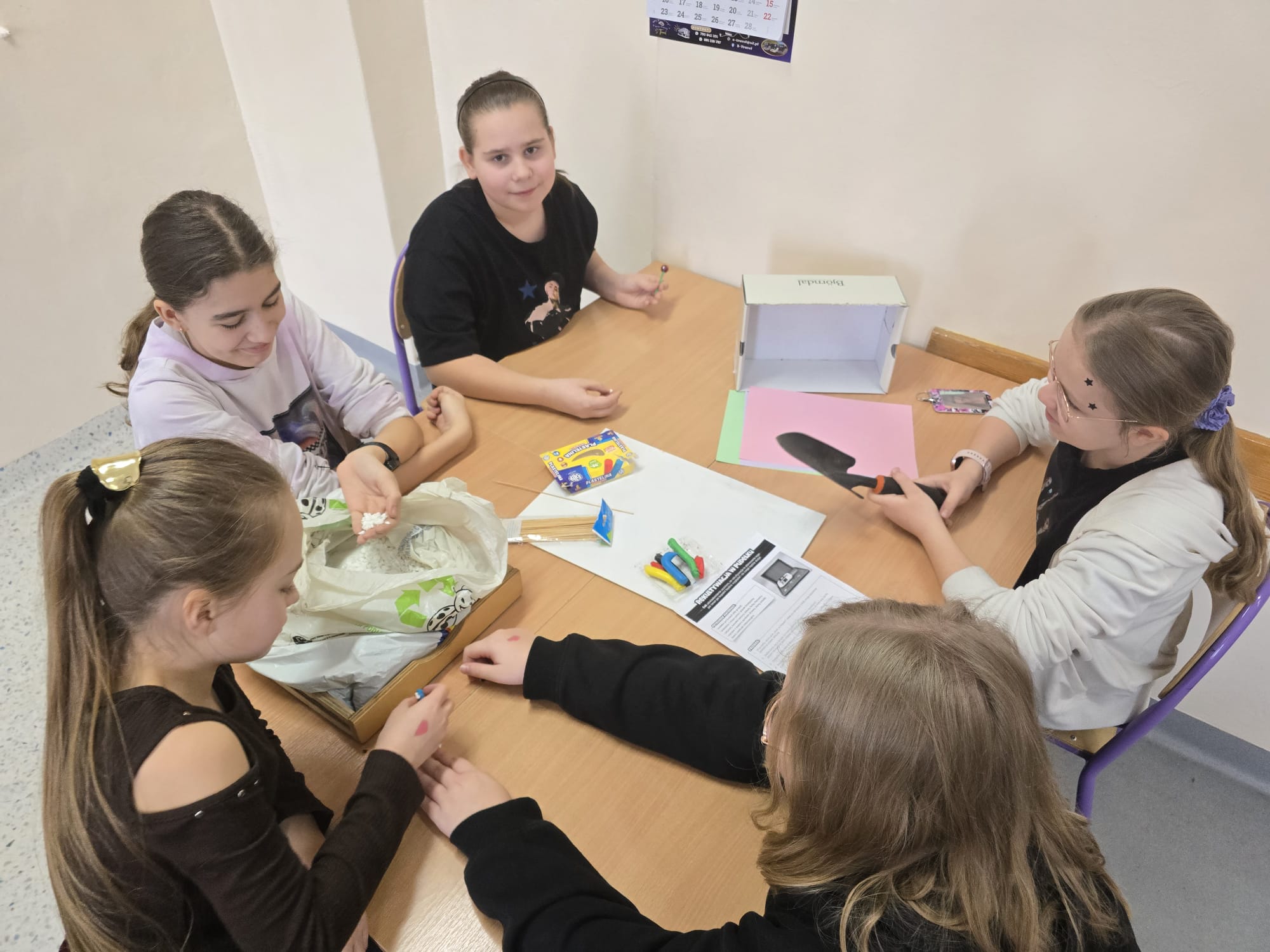 Piąty temat  projektu Być jak Ignacy to "Surowce a środowisko - co zostaje po wydobyciu?"