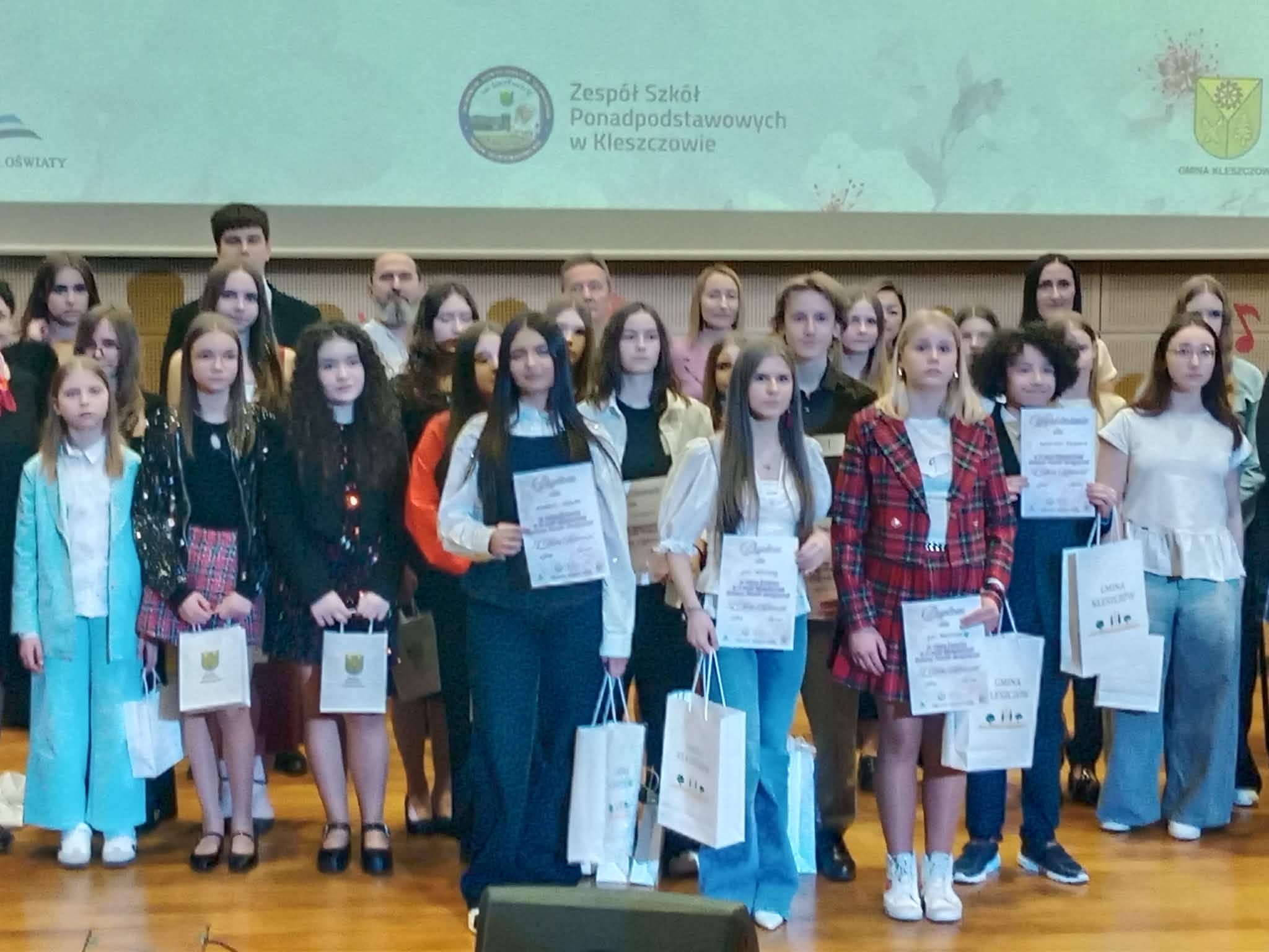 XV Wojewódzki Konkurs Piosenki Obcojęzycznej - sukces Kornelii