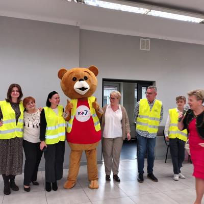 7f81825b 3e5a 4490 A8eb F9a3859ce446