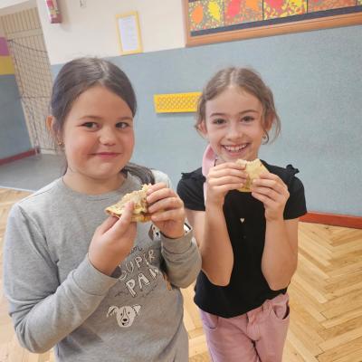 Ef3308e7 6d9d 4b46 9520 B563a3f6187f