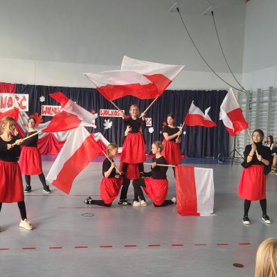 77059220 1cd0 4613 9c3a 00e2f85d510d