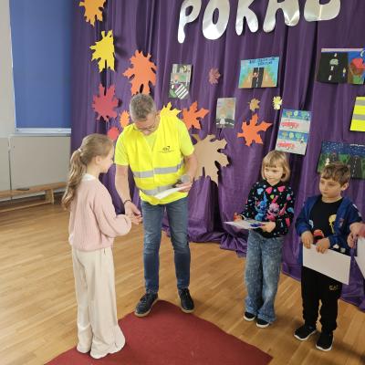 Efae505d 33c1 429f A004 60111d2e2237