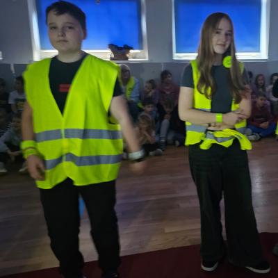 Abf9787a F009 4548 84c0 62620f26cc58