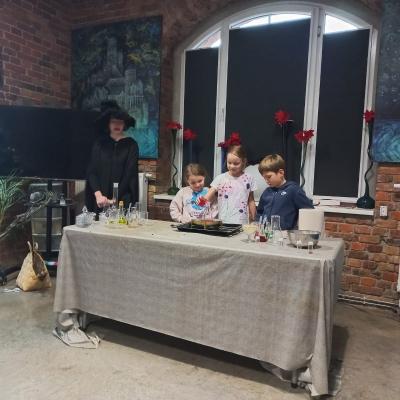 0b05c0fd 0301 4add 838b 46aa596cddbe