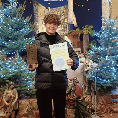 182b6b94 Ef3b 45cd 944c 333719f686ec