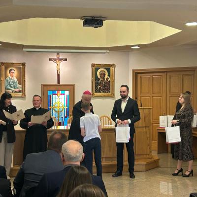 08794fd8 6401 4330 915f A57443c33128